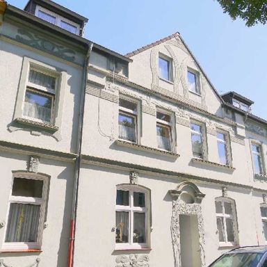 3,5-Raum-Wohnung mit Altbau-Charme in ruhiger Seitenstraße in GE-Erle