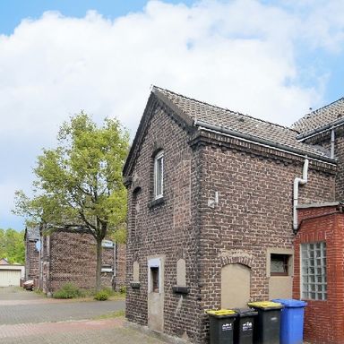 Zechenhaus mit Gartenidylle – ideal für junge Familien